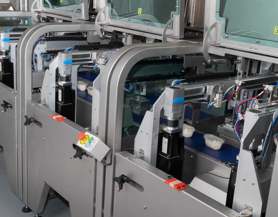 Multi-head banding machines